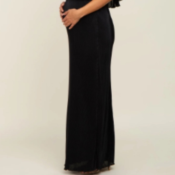 NWT Pink Blush Maternity - Pleated Ruffle Off Shoulder Maxi Dress - Picture 4 of 4